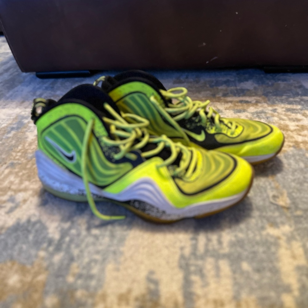 Nike Air: Men's Penny V 5 Highlighter Basketball Sporty Sneakers Tennis Shoes 10